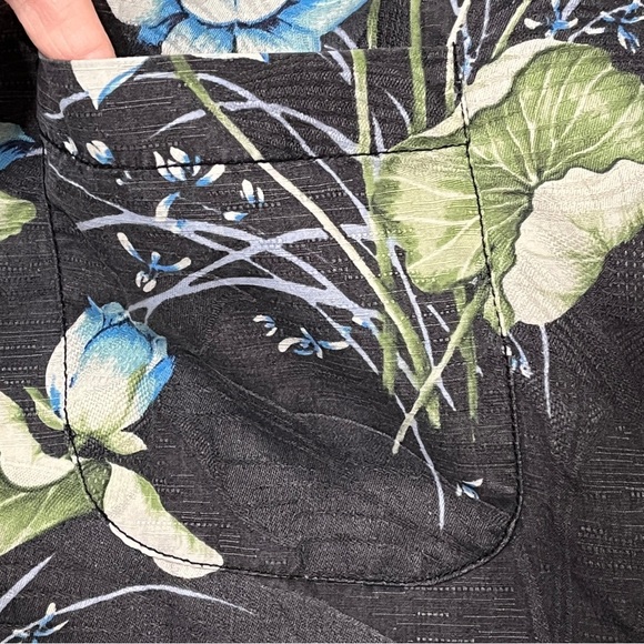 Tommy Bahama Mens Short Sleeve Button Down Island Zone Silk Blend Mult-color XXL - Picture 6 of 10